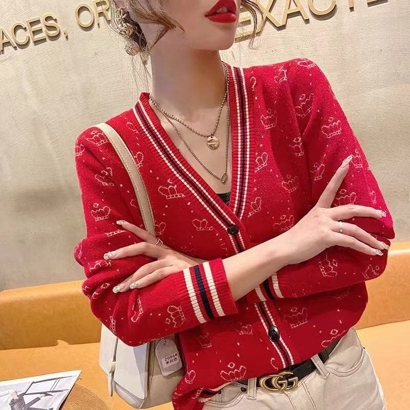 ニットカーディガン 王冠刺繍モヘアニットカーディガン